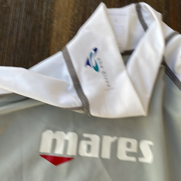 Mares Rash Guard EUC Sz 6 - Picture 4 of 8